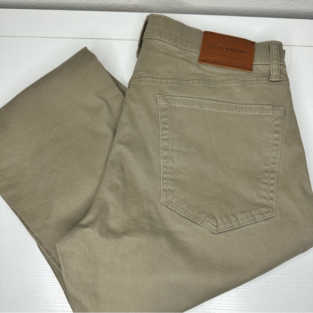 Men’s lucky brand Jeans